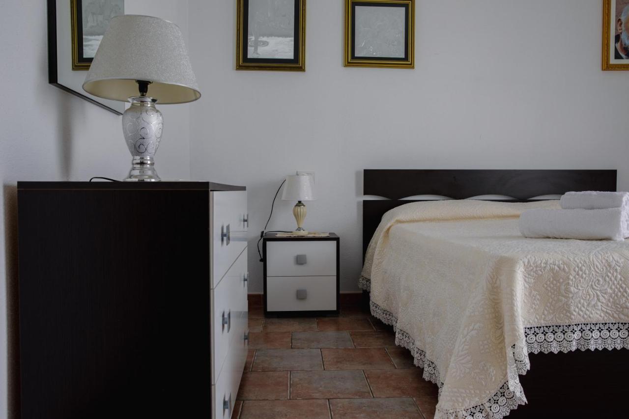 Vila Le Residenze Di Baia Sant'Anna Tanaunella Exteriér fotografie