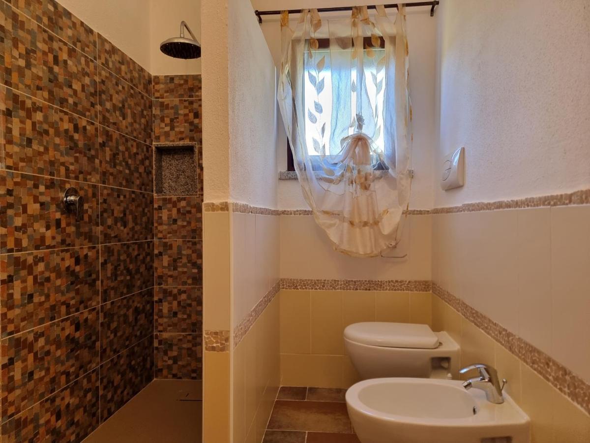 Vila Le Residenze Di Baia Sant'Anna Tanaunella Exteriér fotografie