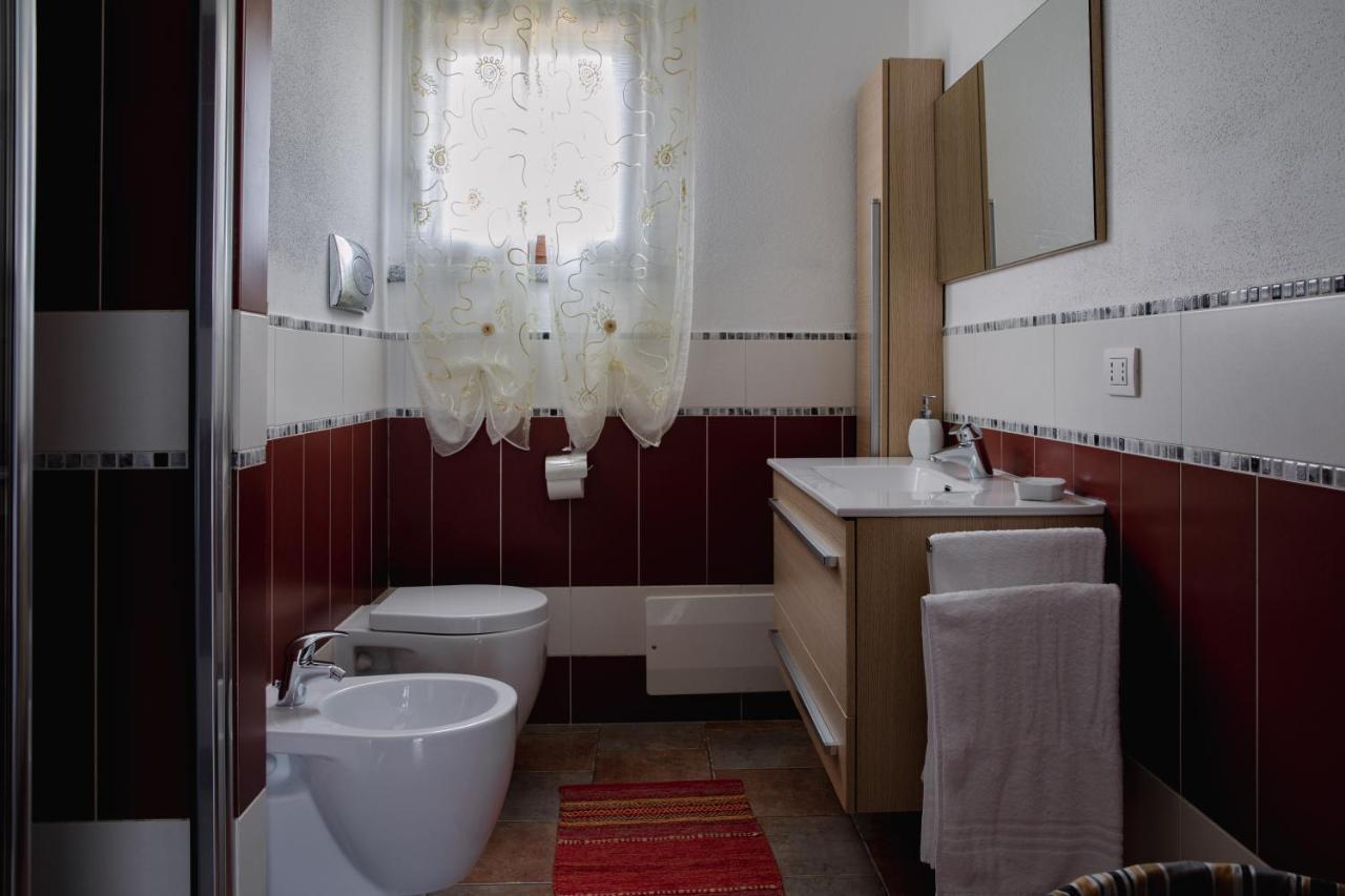 Vila Le Residenze Di Baia Sant'Anna Tanaunella Exteriér fotografie