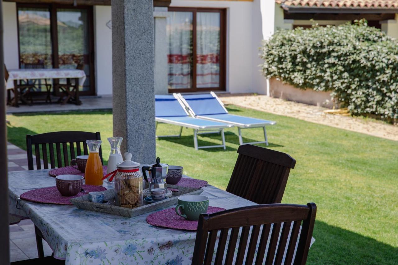 Vila Le Residenze Di Baia Sant'Anna Tanaunella Exteriér fotografie